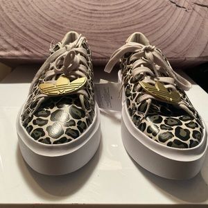 Adidas Sleek Super platform Sneakers